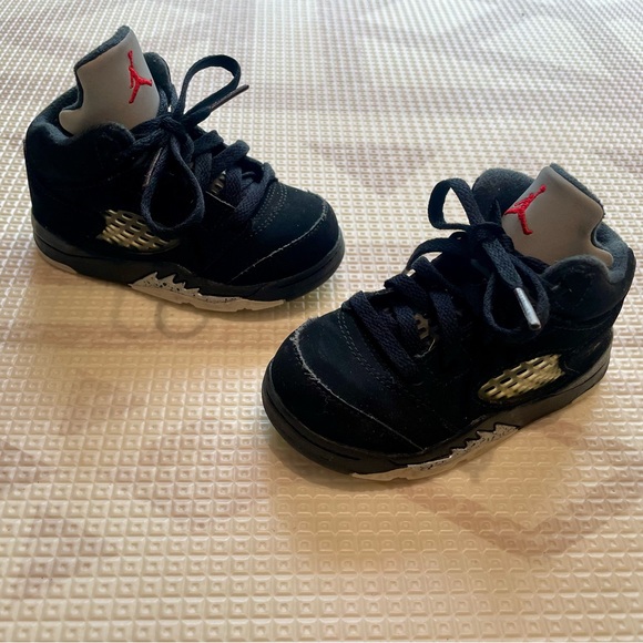 Air Jordan 5 Retro - Picture 1 of 8